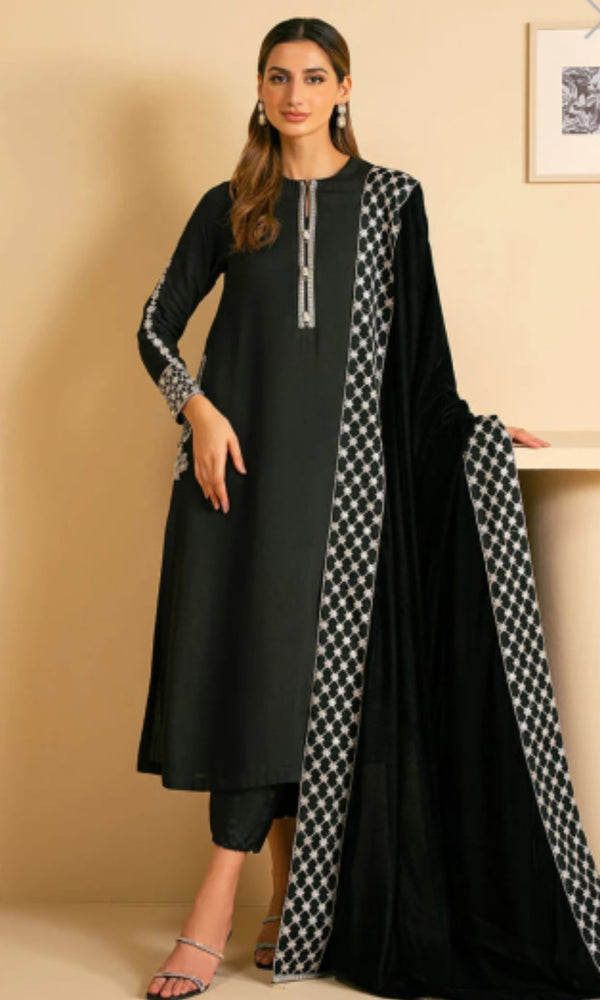 CS Phonex Micro 11000 Velvet Plain 5mtrs rs 4000 black