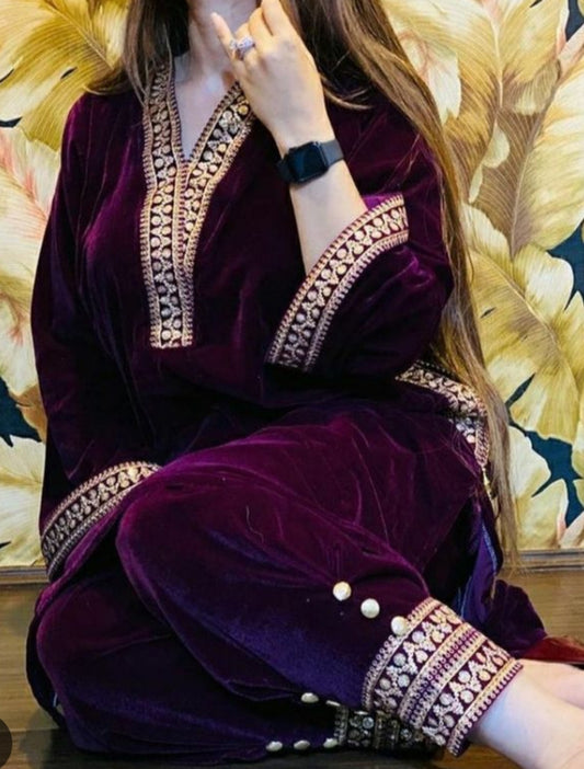 CS Phonex Micro 11000 Velvet Plain 5mtrs rs 4000